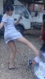 吃瓜女的打架视频播放,网络热传打架视频引热议