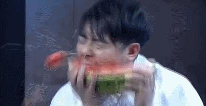 吃瓜视频封面动图,吃瓜视频封面背后的精彩瞬间