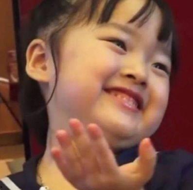 女孩吃瓜说不出话视频大全,女孩吃瓜说不出话，笑料百出视频大盘点