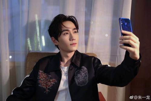 朱一龙和李沁吃瓜视频,吃瓜视频曝光幕后花絮  第2张