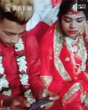 结婚新郎吃吊瓜视频,婚礼现场趣味横生！