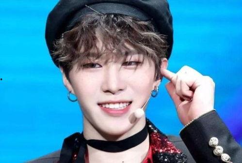 范丞丞吃哈密瓜蘸醋视频,网友直呼“太有创意！”  第2张