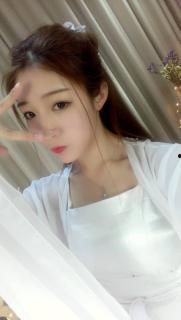 少女吃瓜直播在线观看视频,带你领略网络红人的魅力瞬间  第2张