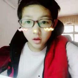 爱笑的女人吃瓜视频,揭秘爱笑女人吃瓜视频的魅力