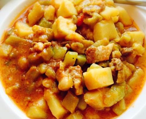 丑瓜可以炖土豆吃吗视频,家常美味新尝试 第3张 丑瓜可以炖土豆吃吗视频,家常美味新尝试 第3张