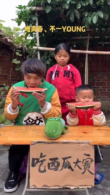 网课吃瓜搞笑视频大全集,搞笑视频大全集带你笑出腹肌  第3张