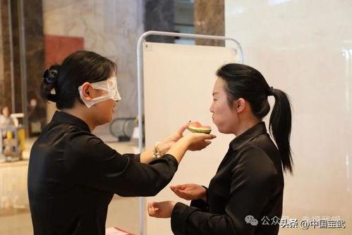 集体吃瓜事件真相视频播放,真相视频曝光背后的惊人内幕  第3张