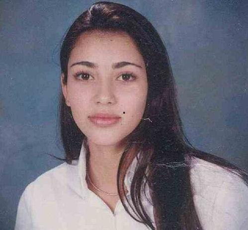 蓉儿带堂哥吃蜜瓜视频,欢乐时光温馨满满  第3张