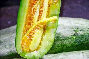 网红周立珊的吃瓜视频  第3张