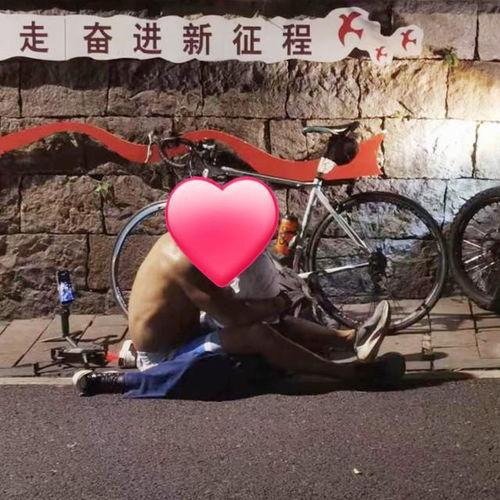 男女吃瓜区别视频大全,男女吃瓜行为大比拼 第2张 男女吃瓜区别视频大全,男女吃瓜行为大比拼 第2张
