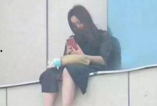 吃瓜女孩爱看热闹视频,揭秘热门视频背后的热闹故事  第3张