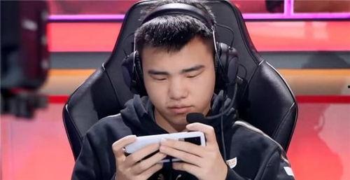 李九直播间回放吃瓜视频,揭秘吃瓜视频背后的精彩瞬间  第3张