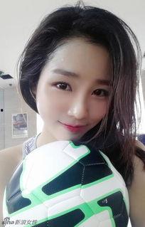 南京大二校花吃瓜视频播放,校园生活瞬间引爆网络 第3张 南京大二校花吃瓜视频播放,校园生活瞬间引爆网络 第3张