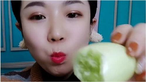 美女姐姐吃瓜的视频,美女姐姐的吃瓜日常大揭秘