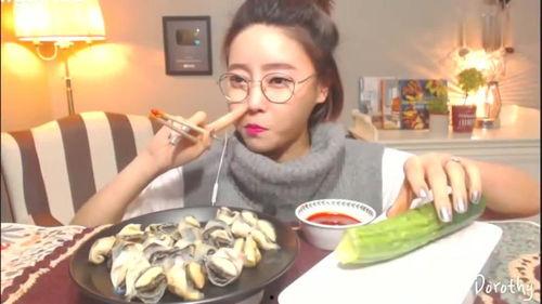 美女姐姐吃瓜的视频,美女姐姐的吃瓜日常大揭秘  第2张