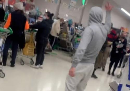 吃瓜群众抖动视频,吃瓜群众的欢乐时光  第2张