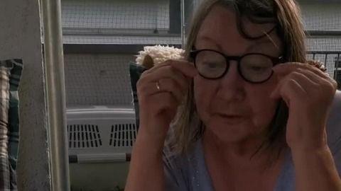 外国人吃喜瓜的视频,体验传统婚庆美食文化  第2张