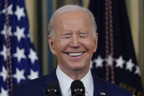 拜登总统吃瓜视频,萌态十足引网友热议  第2张