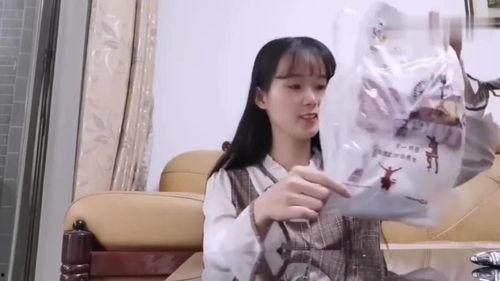 打工妹吃哈密瓜视频大全,甜蜜滋味背后的生活故事  第3张